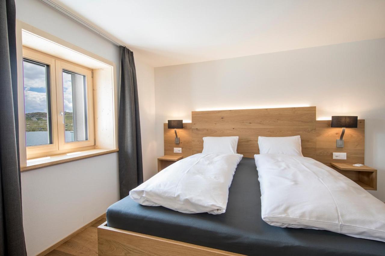 Hotel Grimsel Passhoehe โอเบอร์วัลด์ ภายนอก รูปภาพ