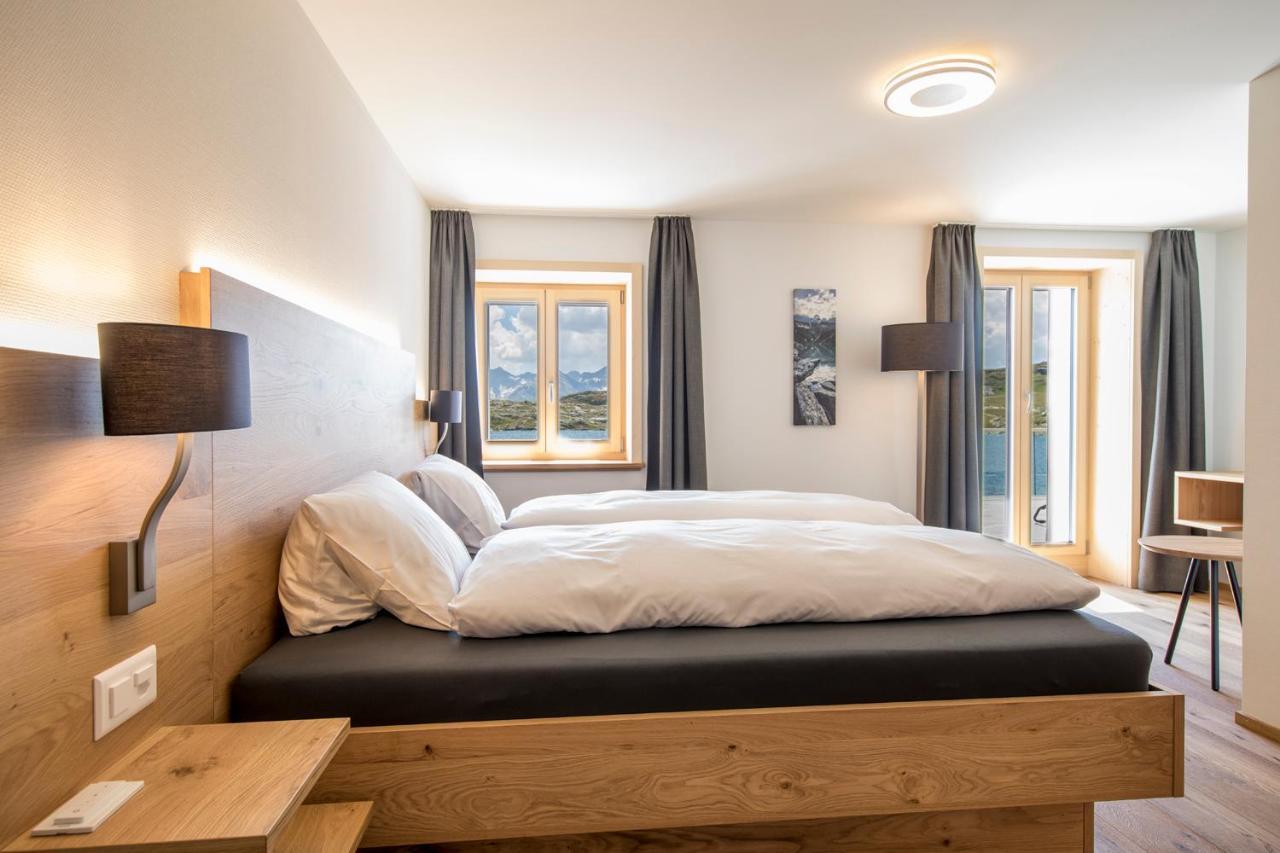Hotel Grimsel Passhoehe โอเบอร์วัลด์ ภายนอก รูปภาพ
