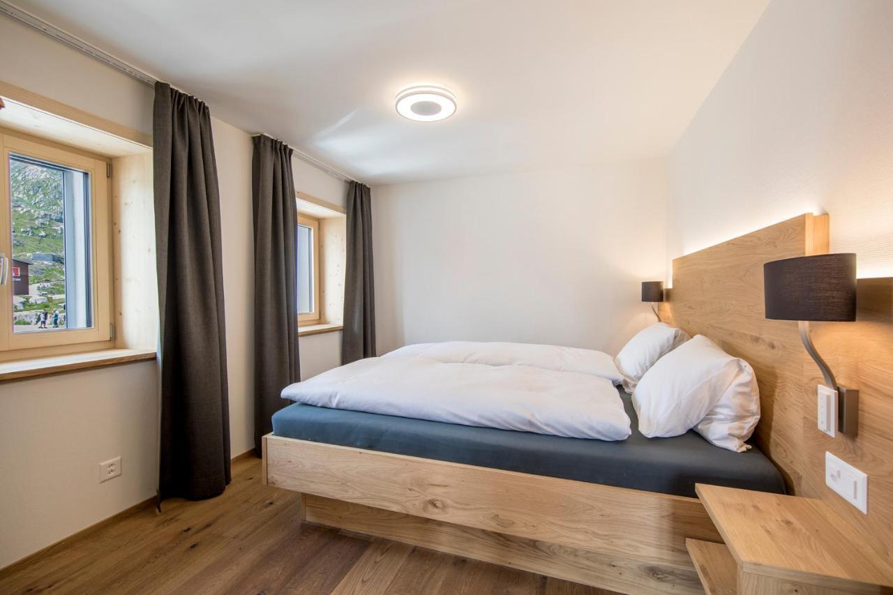 Hotel Grimsel Passhoehe โอเบอร์วัลด์ ภายนอก รูปภาพ