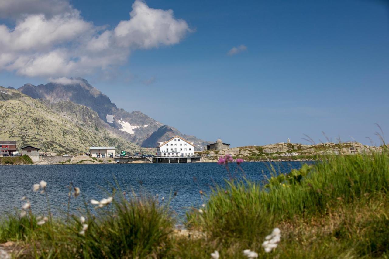 Hotel Grimsel Passhoehe โอเบอร์วัลด์ ภายนอก รูปภาพ