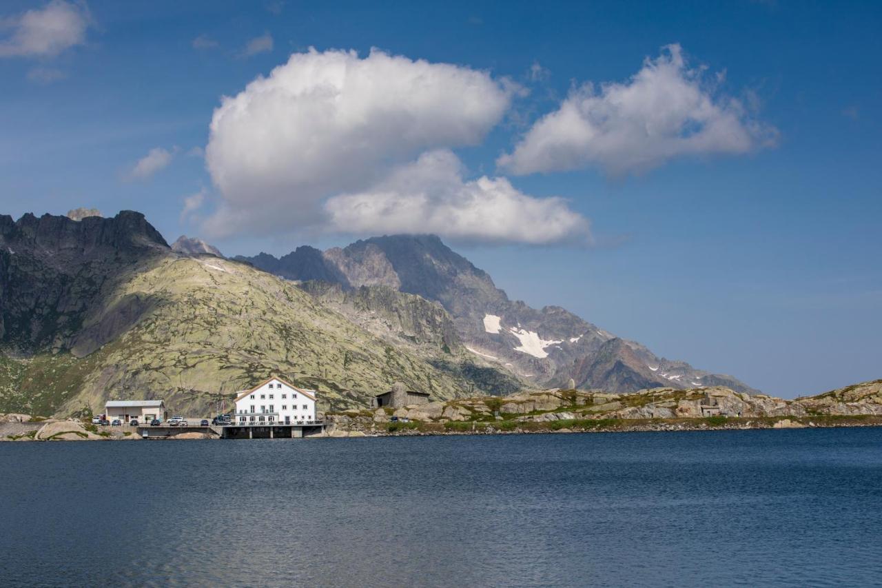 Hotel Grimsel Passhoehe โอเบอร์วัลด์ ภายนอก รูปภาพ